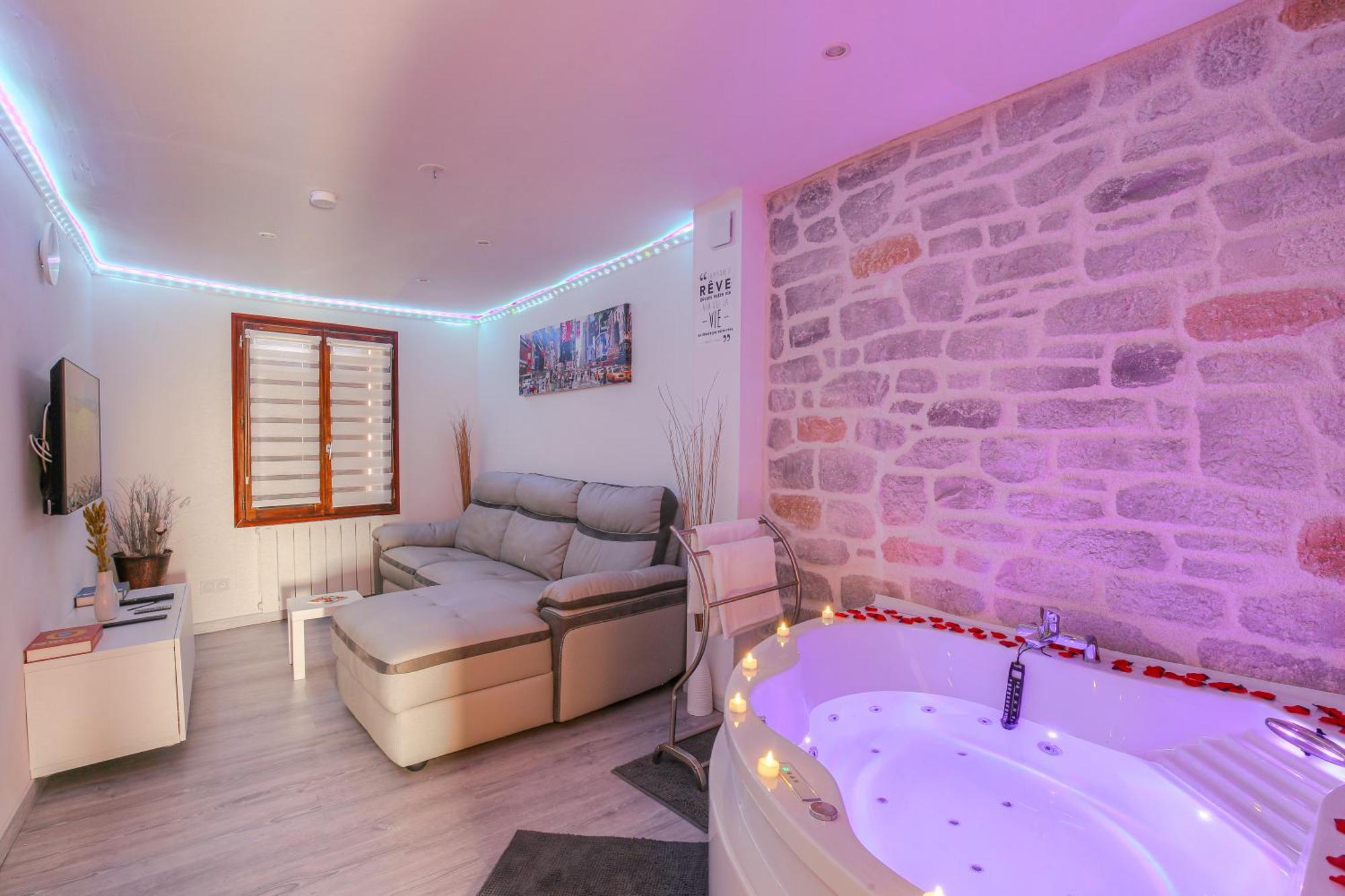 La Suite Neuvilloise Neuville-sur-Saône Buitenkant foto
